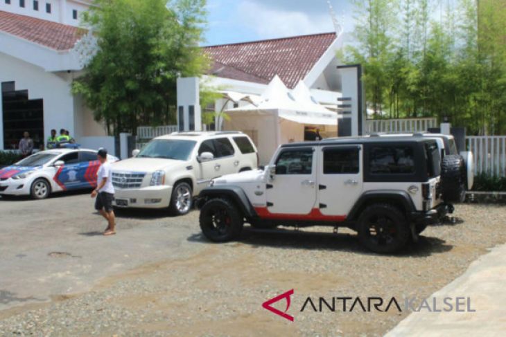 Inilah Harga Fantastis Mobil Bupati HST Nonaktif Yang Disita KPK