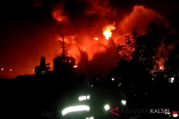 We immediately investigate cause of tanker fire: police chief