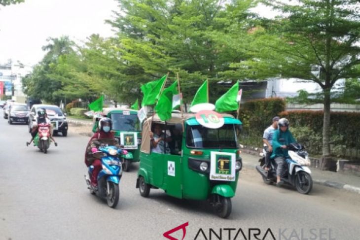 PPP Banjarmasin kendarai Bajaj daftarkan Bacaleg