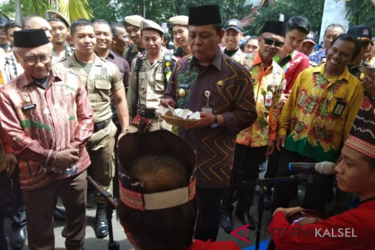 Stand pameran HST jadi perhatian Paman Birin