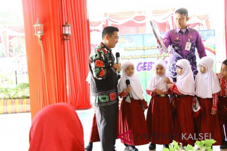 Wali Kota Berdialog dengan Siswa SD