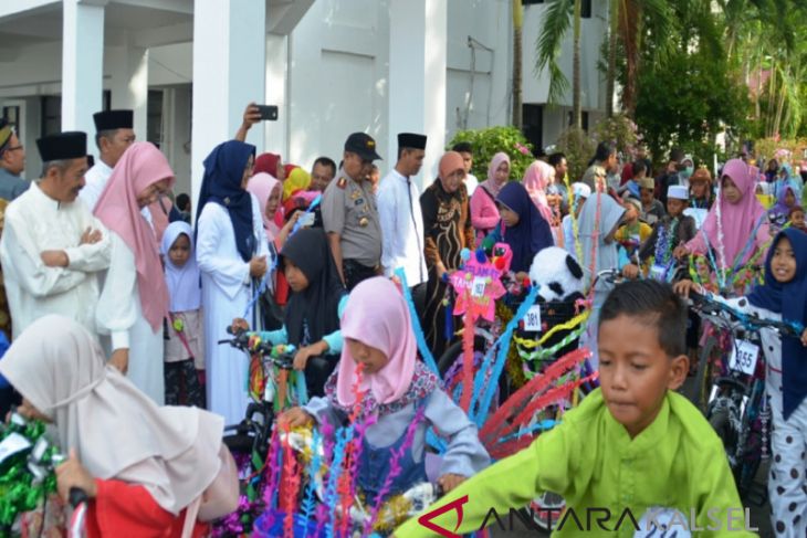 Sepeda hias dan mewarna semarakan tahun baru Islam