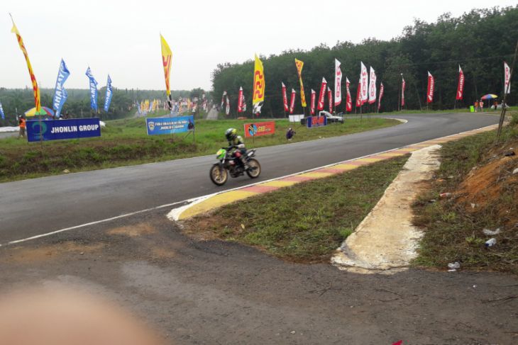 Pembalap Legendaris Tabalong Di Kejurnas Motorprix Region V