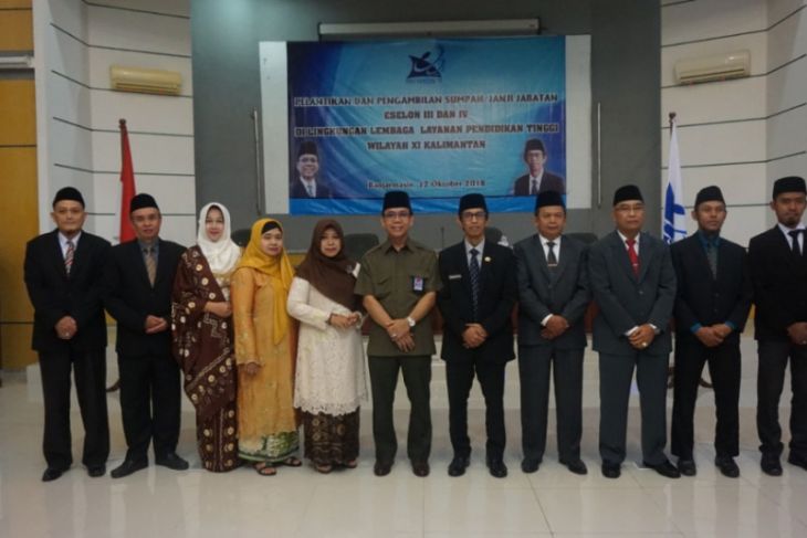 Kepala LLDIKTI lantik pejabat struktural