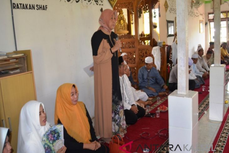 Bupati hadiri Maulid di Desa Banyiur