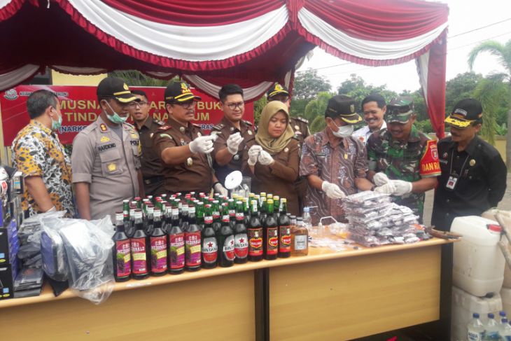 Kejari Tabalong Musnahkan Barang Bukti Pidana Umum