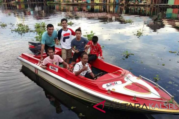 HSS Regent grants speed boat for Daha fire brigade