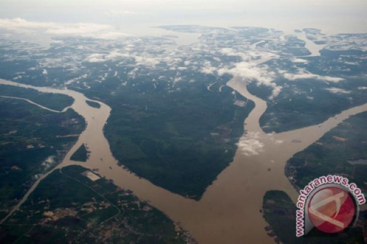 Petinggi terbitkan larangan buang sampah ke Sungai Mahakam