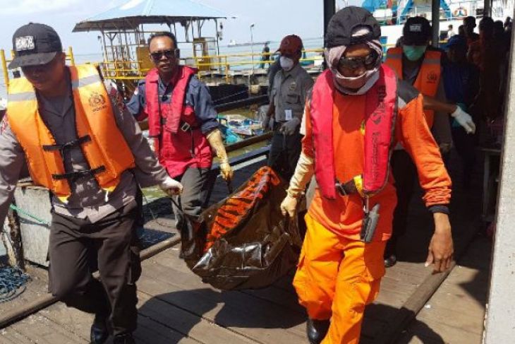 Keluarga korban tumpahan minyak tunggu santunan