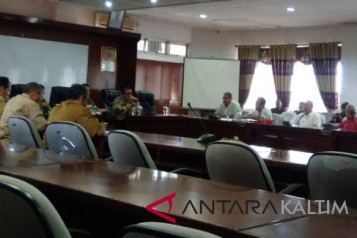 Bupati Paser penuhi tuntutan petani sawit