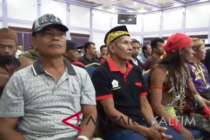 Aksi protes warnai musyawarah LAP Paser