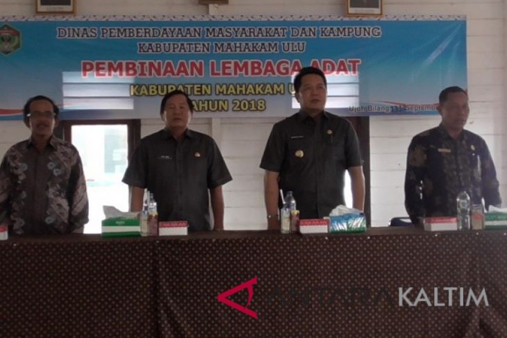 Bupati Mahakam Ulu minta lembaga adat tingkatkan kinerja