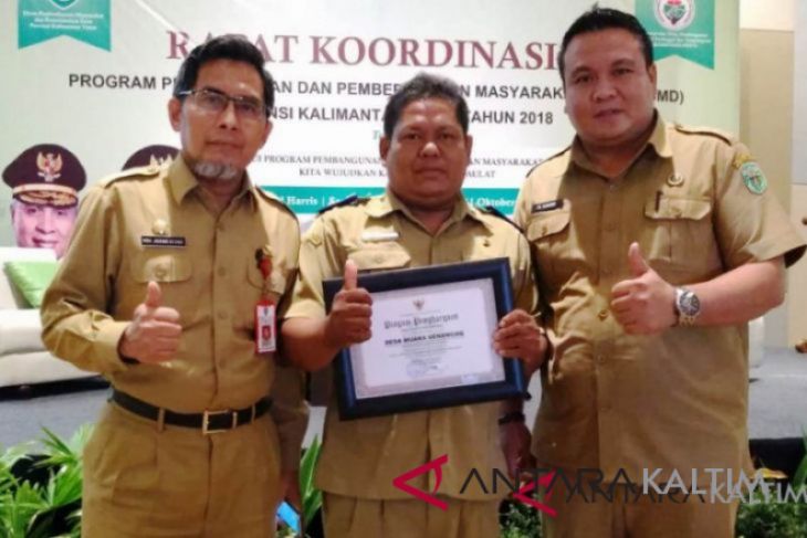 Pemprov Kaltim berikan penghargaan 12 desa berprestasi