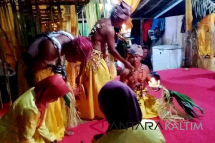 Ritual Bersih-Bersih Kampung Penajam