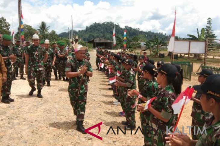 Pangdam ingatkan prajurit perbatasan agar hindari politik