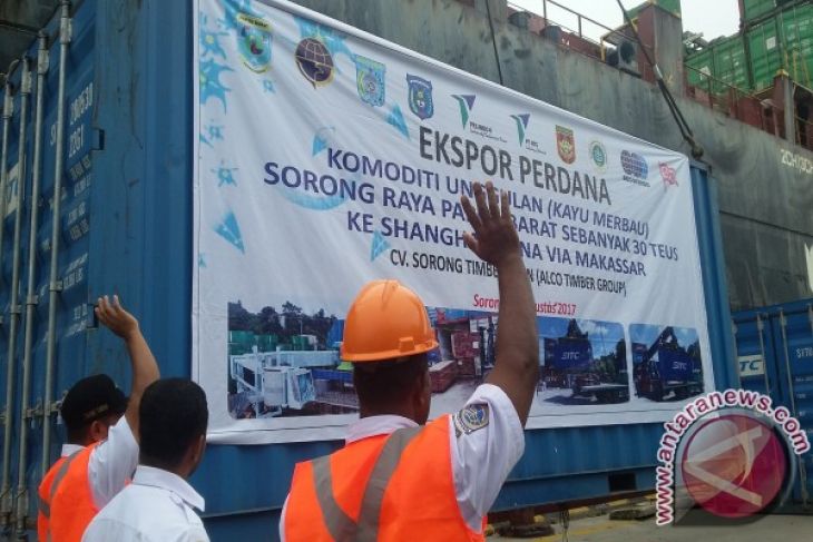 Papua Barat Ekspor 30 Teus Kayu Merbau ke China