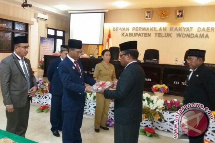 Sekda optimistis perbaiki LKPD Teluk Wondama