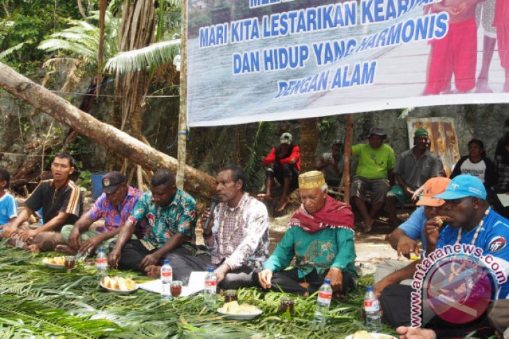Masyarakat Kaimana memiliki tradisi unik jaga lingkungan