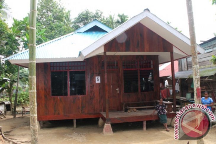 Pemkab Wondama Bangun Rumah Warga Perpenghasilan Rendah