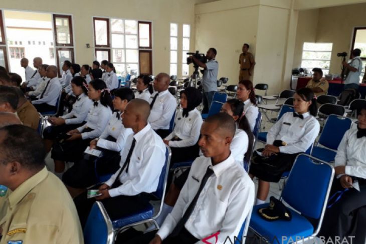 Puluhan Bidan Teluk Wondama Jalani Diklat Prajabatan