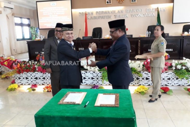Pemkab Wondama diminta realistis target PAD