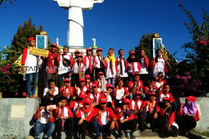 Rombongan SMN Sumut injakan kaki di pulau Mansinam