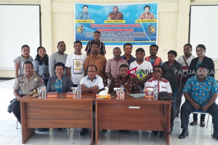 Kesejahteraan guru Paud di pedalaman Wondama memprihatinkan