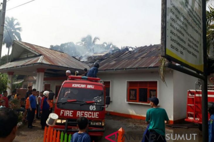 Kantor Camat terbakar