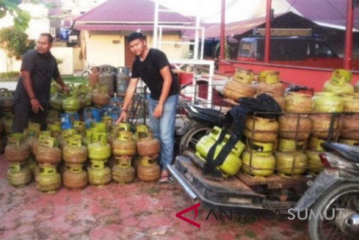 Polisi amankan ratusan tabung elpiji oplosan