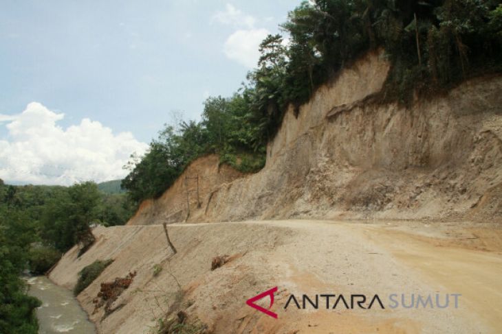 DPRD apresiasi pelebaran jalan Panyabungan Timur
