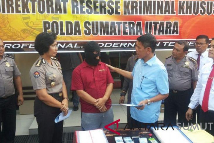 Plt Kabid Pelayanan Perizinan Padang Sidimpuan tersangka