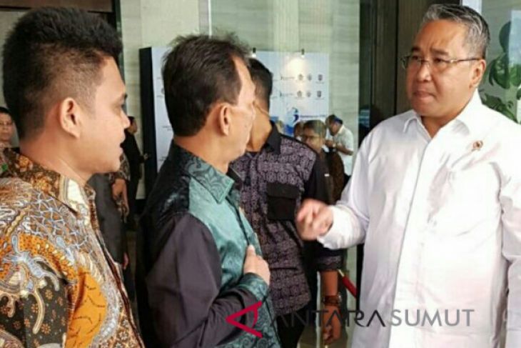Bupati Tapsel hadiri Rakornas percepatan dana desa 2018