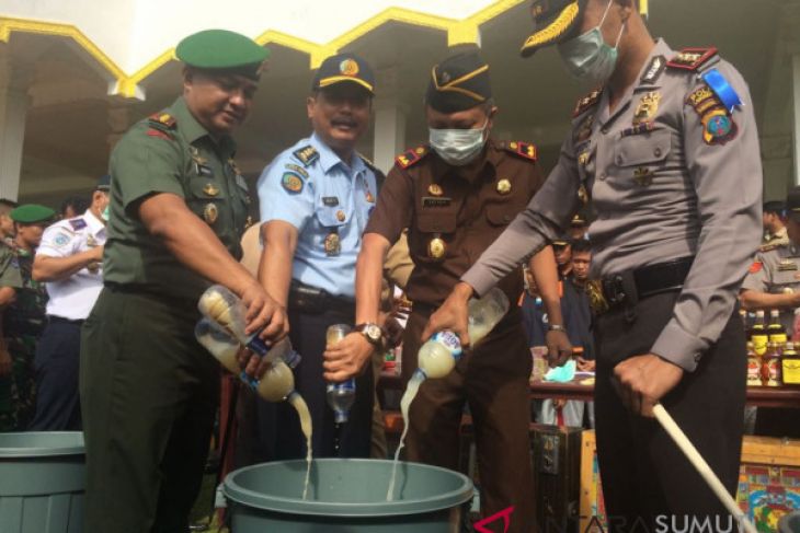 Polres Labuhanbatu musnahkan 83 kilogram ganja