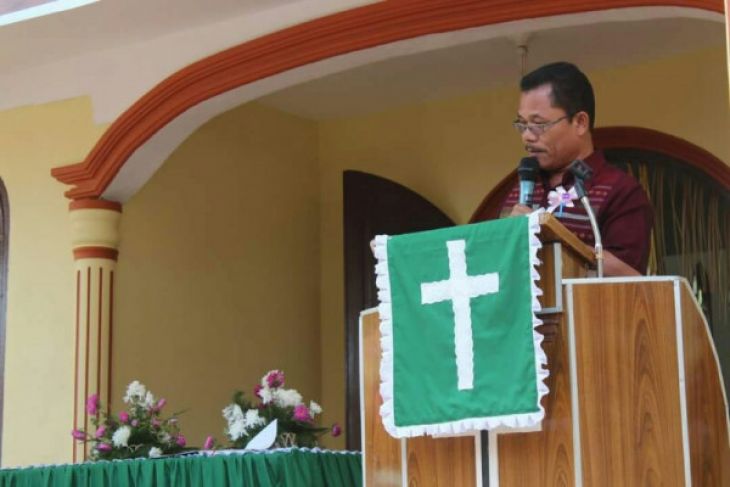 Sekda Samosir di Jubilem HKBP Garoga