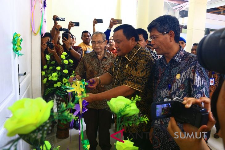 Walikota Sibolga resmikan gedung baru hemodialisis