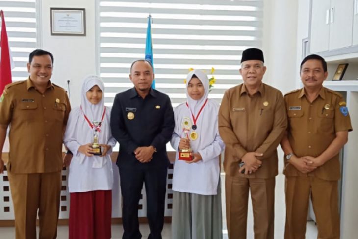 Labuhanbatu peduli pelajar berprestasi