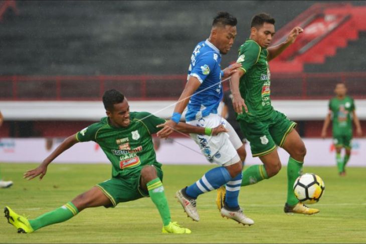 PSMS Medan kalahkan Persib 1-0