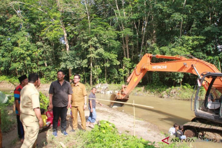 Bupati pimpin normalisasi sungai di Hutabargot