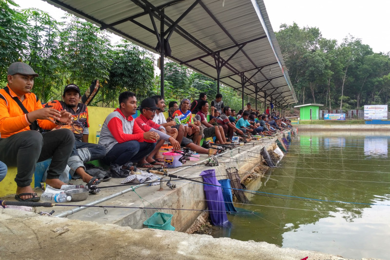 Wisata pancing alternatif isi liburan akhir pekan di Jambi