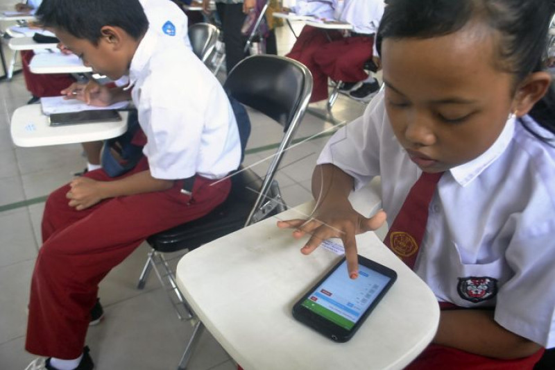 Kompetisi matematika dengan gawai