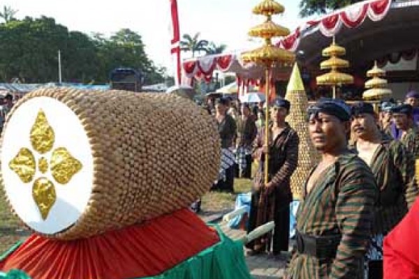 Hasil gambar untuk bolu rahayu magetan