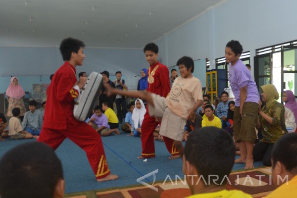 SMP Muhammadiyah 2 Beri Bingkisan "Sumpah Pemuda" - ANTARA 