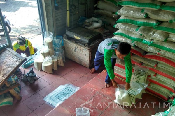 Pedagang Harga Beras di Bojonegoro Naik Rp200 Kilogram 