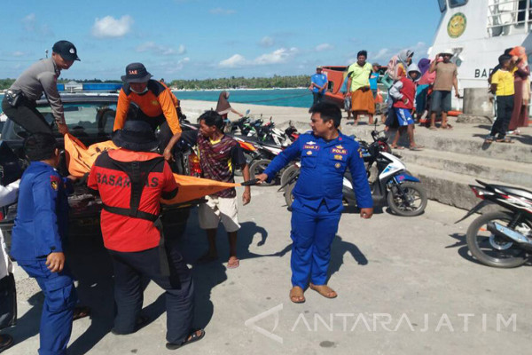 Penumpang KM Mutiara telah Dievakuasi ke Surabaya - ANTARA 