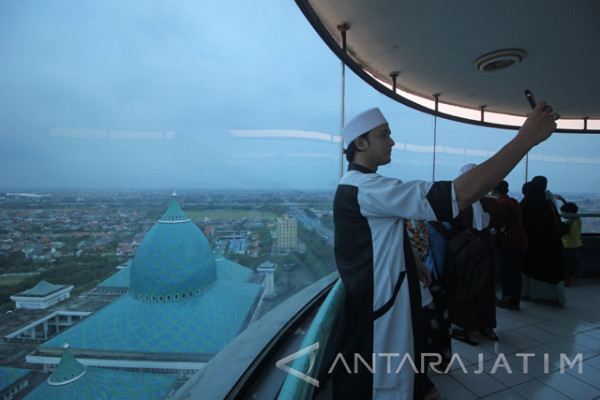 Usai Shalat Gerhana Bulan, Masjid Al-Akbar Siapkan Lokasi Swafoto