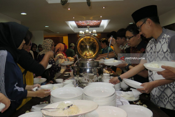 Secercah Hikmah di Antara Gonjang-ganjing Puasa