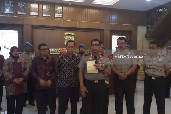 Polda Jatim Serahkan Tujuh Anak Pelaku Teror ke Kemensos