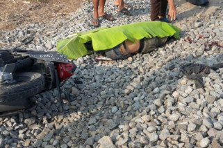 Seorang Pengendara Motor di Sidoarjo Tewas Tertabrak Kereta