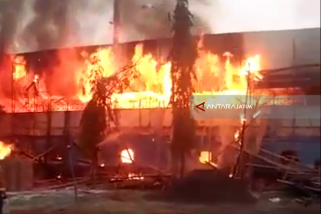 Kebakaran Stadion Surajaya Lamongan Diduga Korsleting Listrik