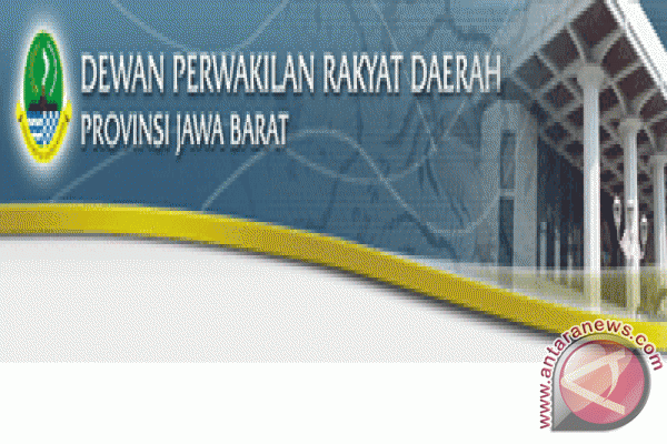 DPRD Jabar menyesalkan pengunjung memberi rokok orang utan